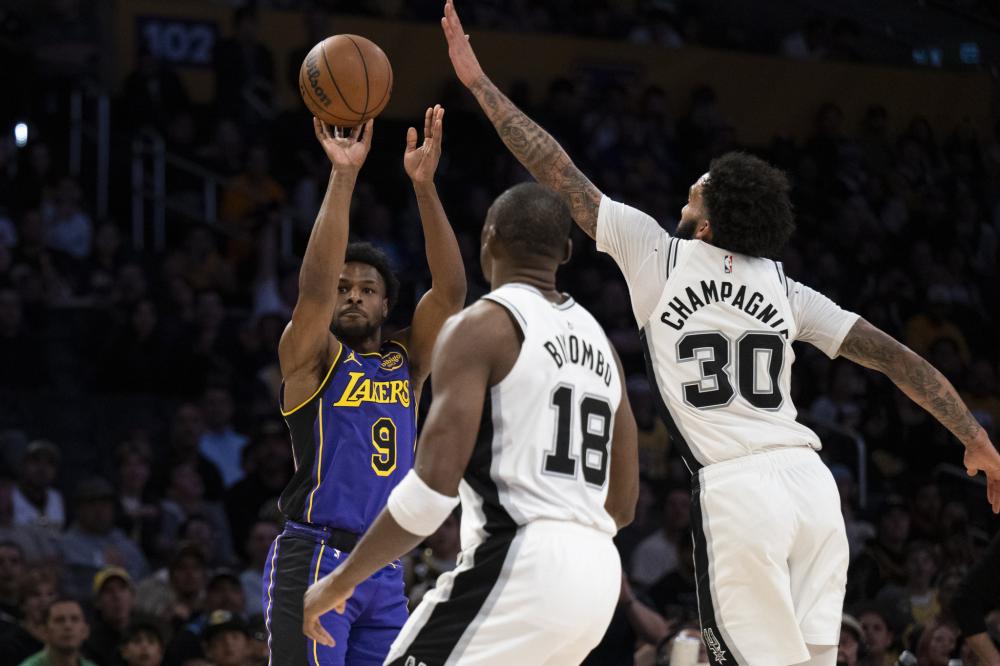 造不小麻烦 造不小麻烦