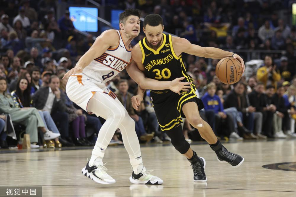 球迷们纷纷 球迷们纷纷