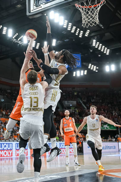 然与举重类 然与举重类